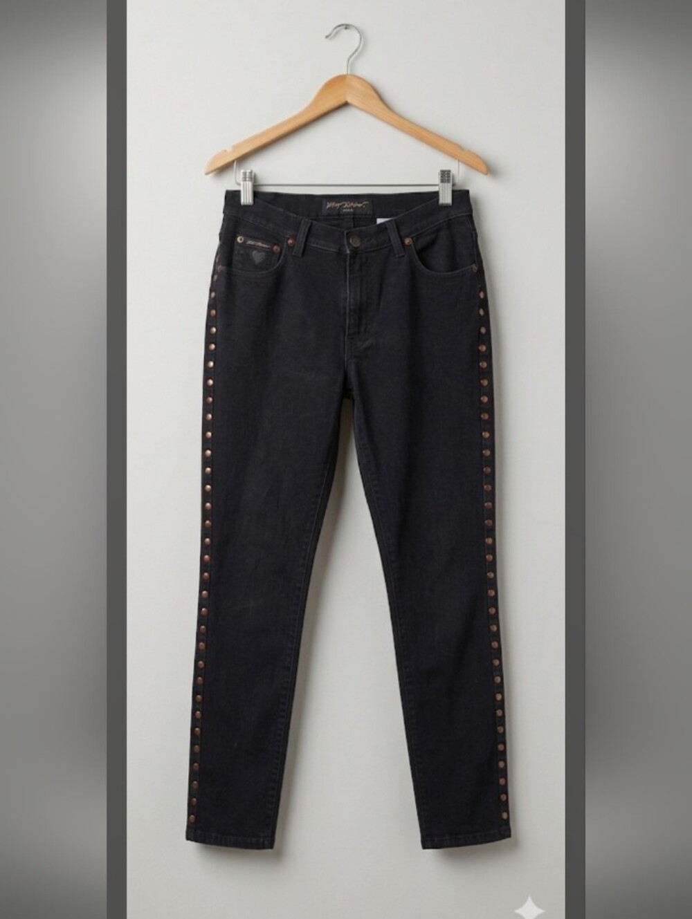Betsy Johnson Black Ladies Designer Jeans- Size S. Approx: 24(W)×29(L)